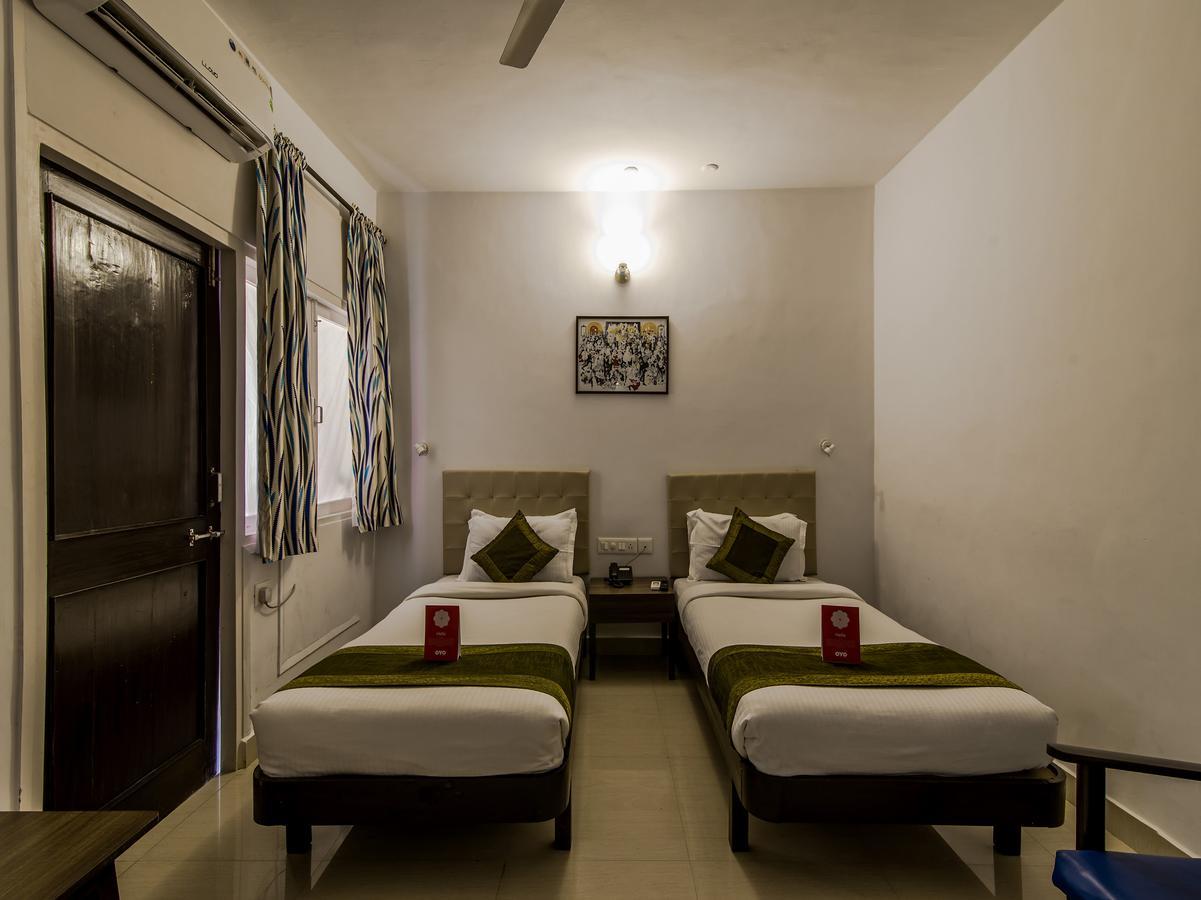 Oyo 10241 Hotel Mayfair Goa Esterno foto