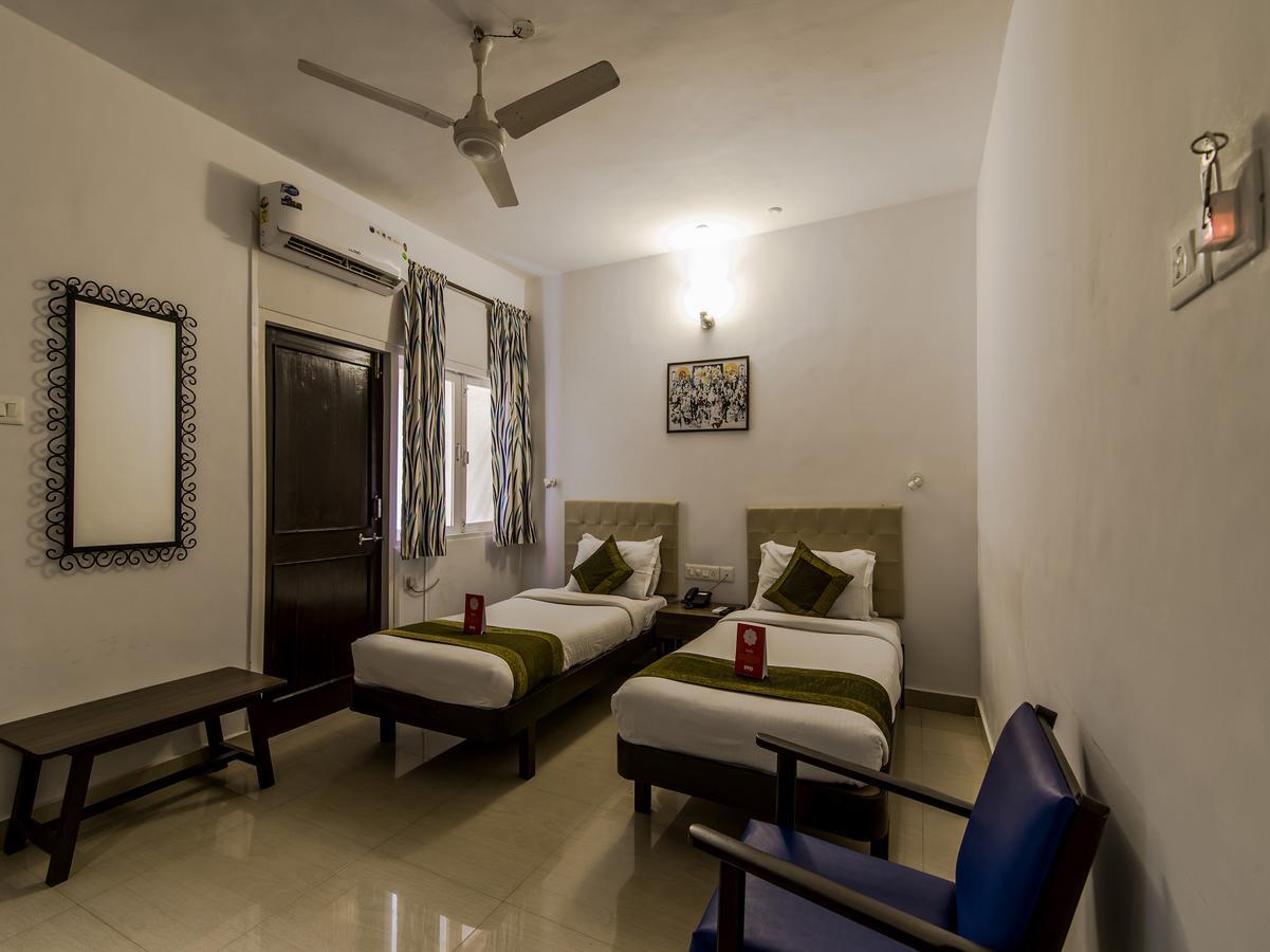 Oyo 10241 Hotel Mayfair Goa Esterno foto