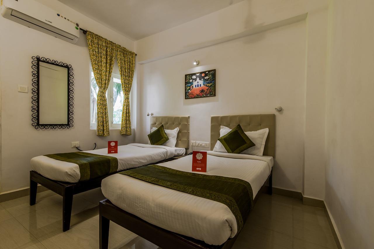 Oyo 10241 Hotel Mayfair Goa Esterno foto