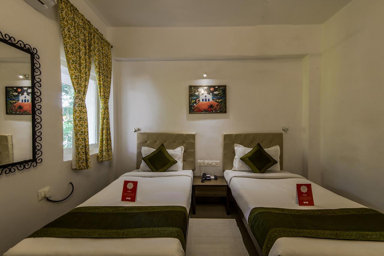 Oyo 10241 Hotel Mayfair Goa Esterno foto